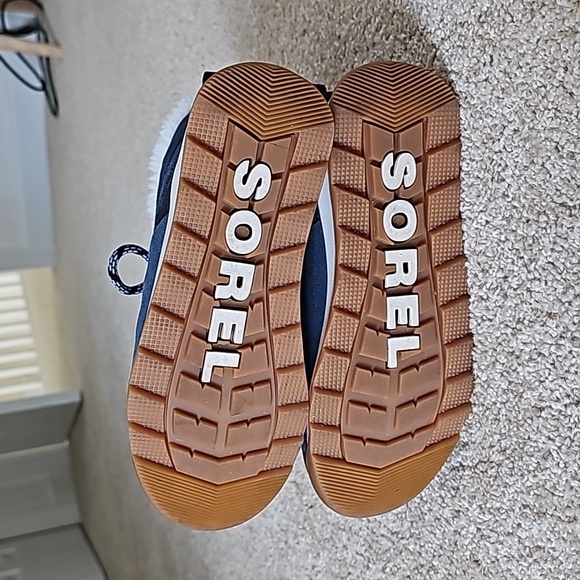 Sorel boots - Picture 4 of 4